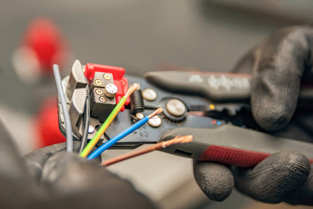 Best Ceiling Fan Installation Electrician  in Burlingame, CA